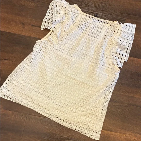 NEW BANANA REPUBLIC Elegant Cream Lace Women's Top BLOUSE EYELET CROCHET SZ MED - Picture 14 of 17